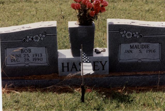 Tombstone of Bob and Maudie Hasley