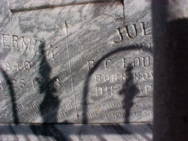 Tombstone of Robert C. and Julia Ann Loudermilk