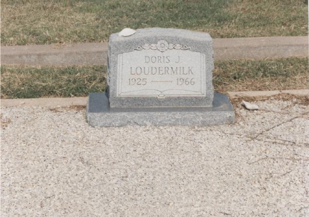 Tombstone of Doris J. Loudermilk