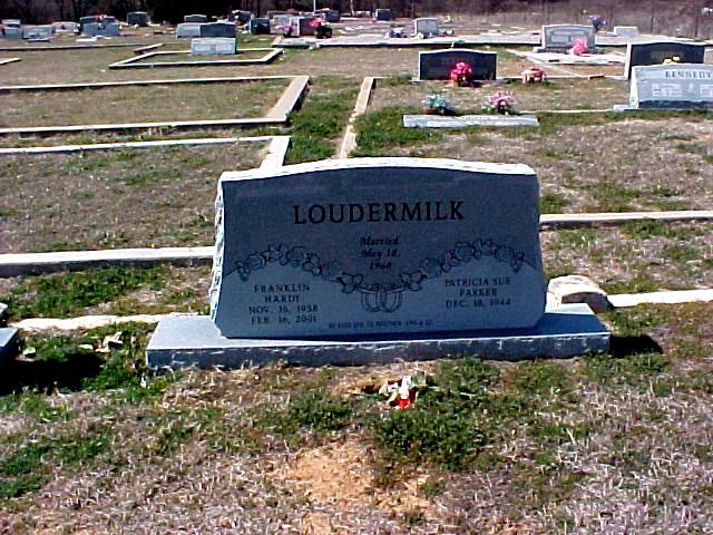 Tombstone of Franklin Hardy and Patricia Sue (Parker) Loudermilk