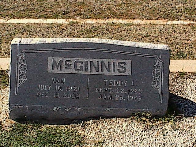 Tombstone of Van and Teddy McGinnis (2)