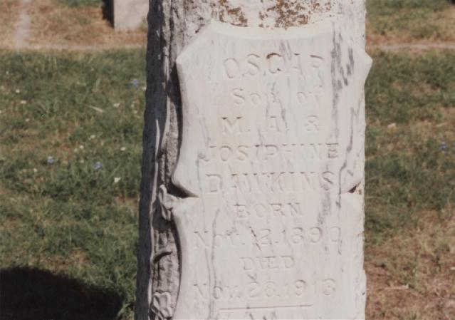 Tombstone of Oscar Dawkins