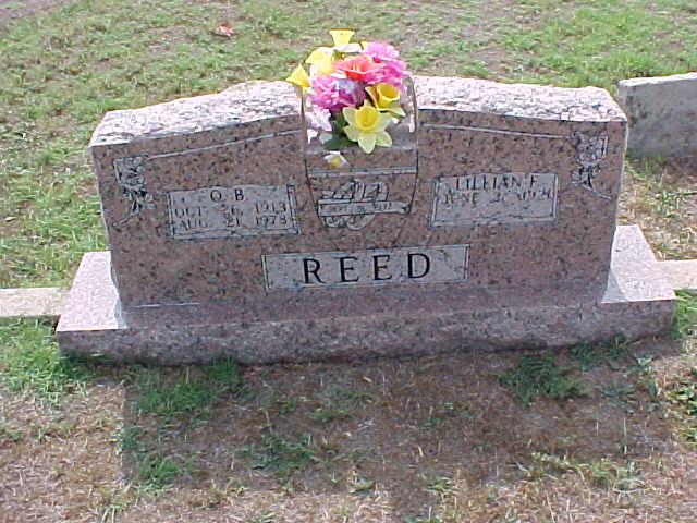 Tombstone of O. B. and Lillian F. Reed