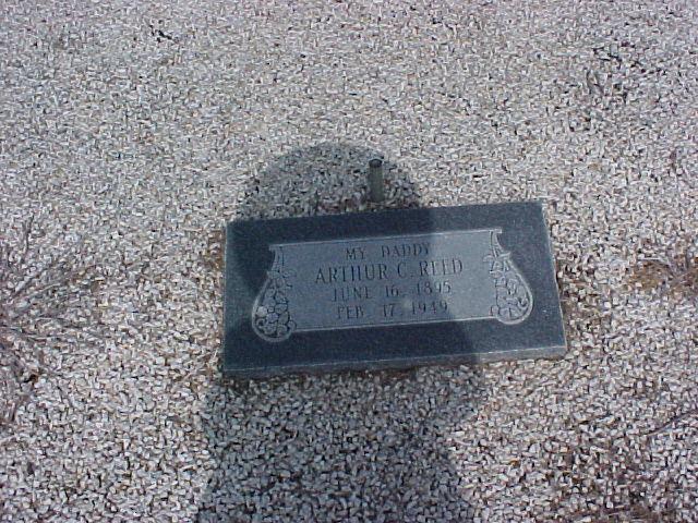 Tombstone of Arthur C. Reed