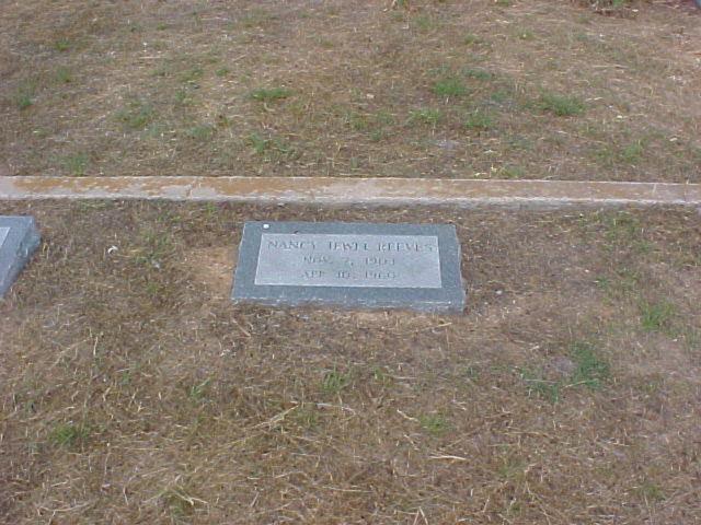 Tombstone of Nancy Jewel Reeves