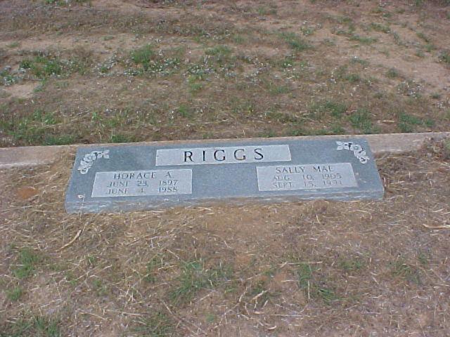 Tombstone of Horace A. and Sally Mae Riggs
