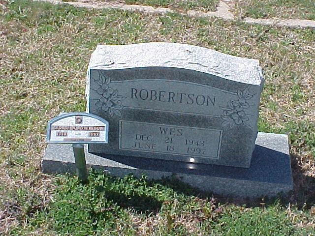 Tombstone of Wes Robertson