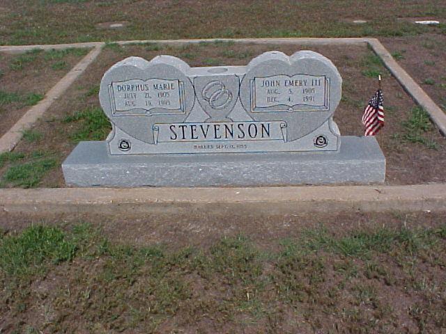 Tombstone of John Emery III and Dorphus Marie Stevenson
