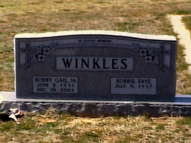 Tombstone of Bobby Gail and Robbie Faye Winkles