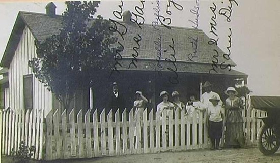 gainerhouse.jpg (59071 bytes)
